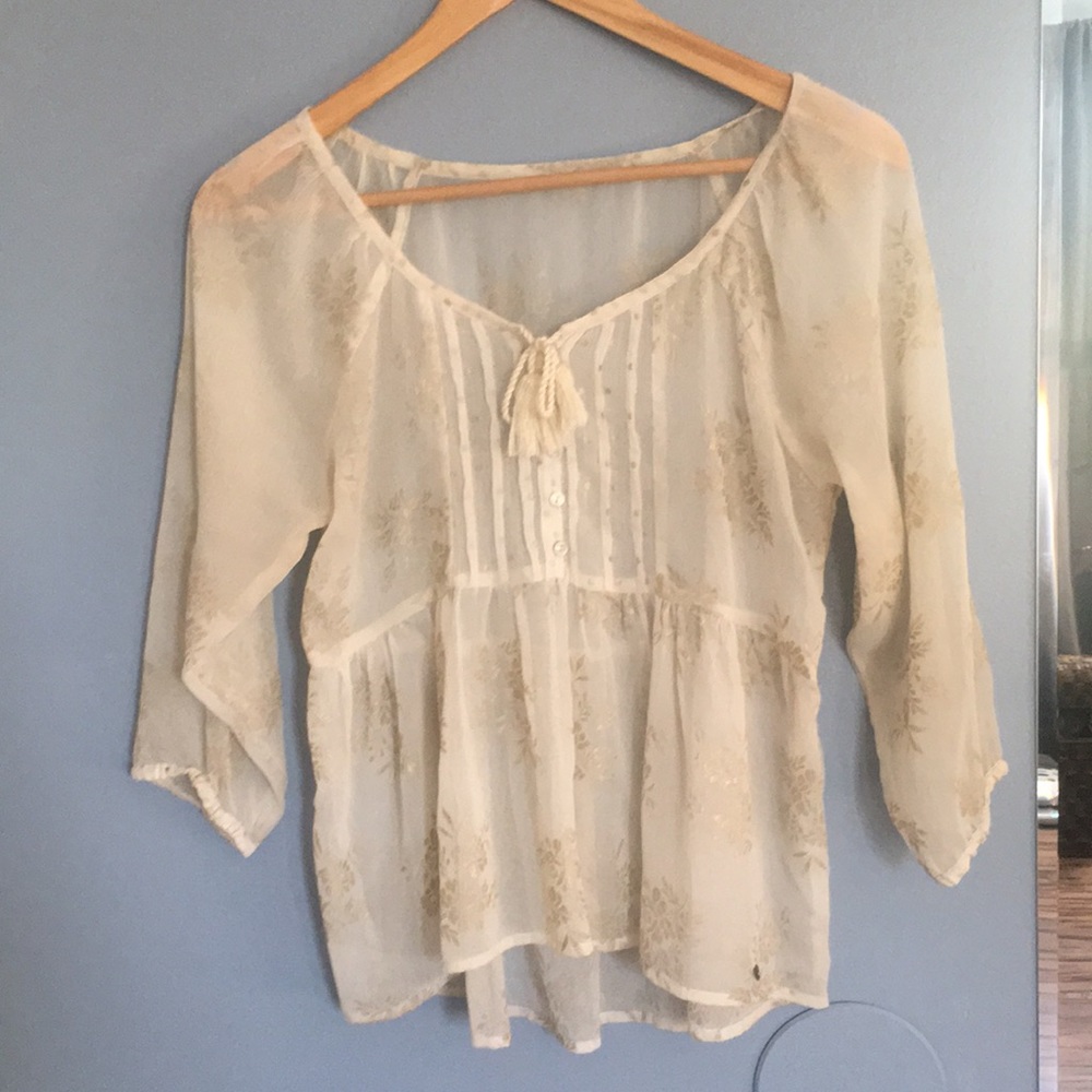 Sheer 3/4 sleeve top